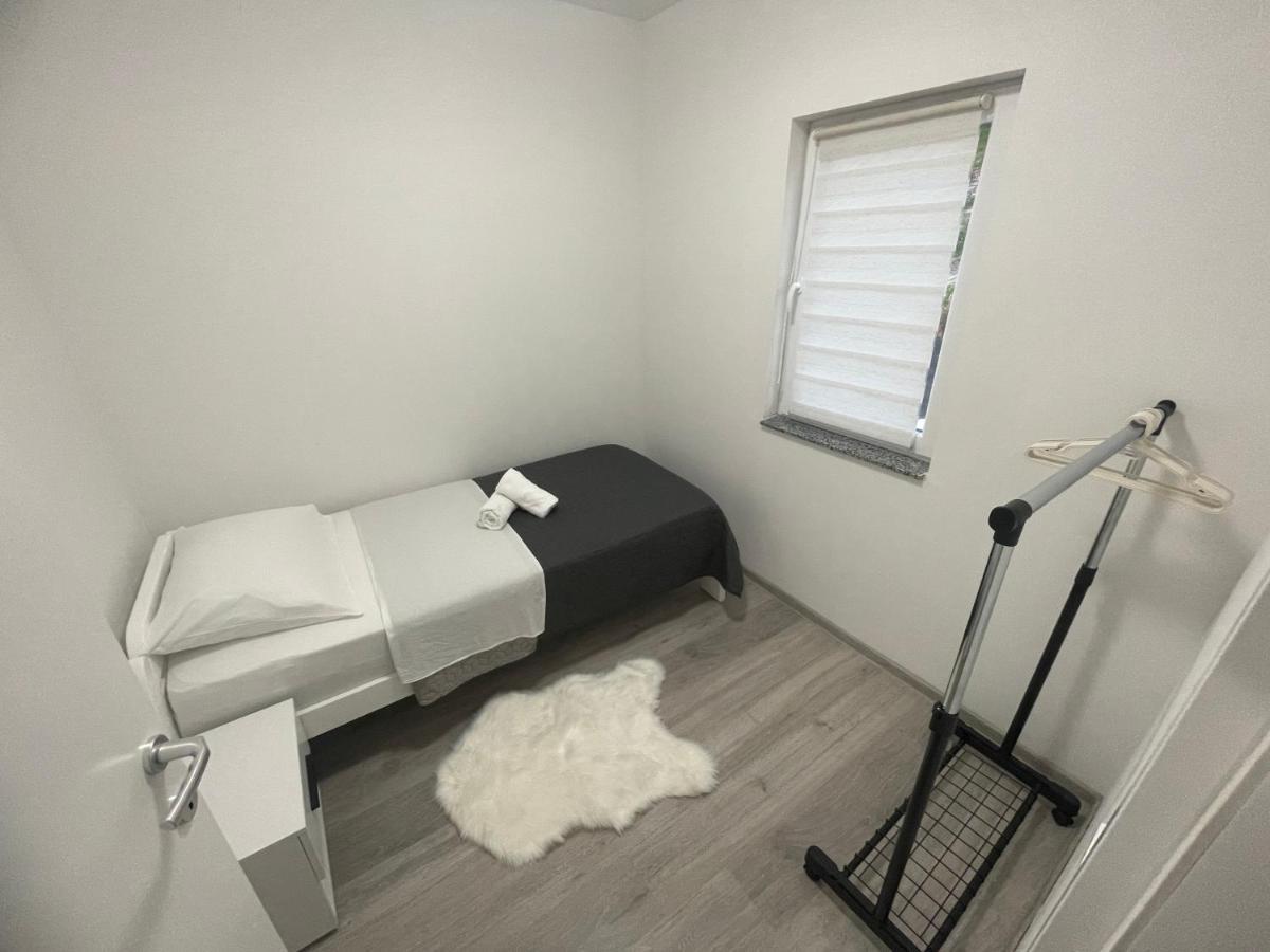 Apartmani Franciska ヤイツェ エクステリア 写真